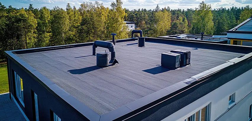 Professional Flat Roof Replacement Services in Brooklyn, WI